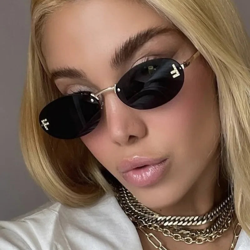 Rimless Oval Sunglasses for Women – Elegant Gradient Lenses