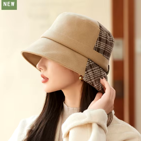 Reversible Plaid Bucket Hat for Women – Stylish Two-Tone Winter Hat