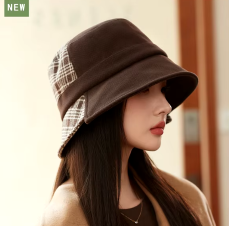 Reversible Plaid Bucket Hat for Women – Stylish Two-Tone Winter Hat