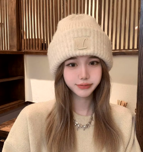 Trendy Knit Beanie with Embroidered Logo – Soft Winter Hat for Women and Men
