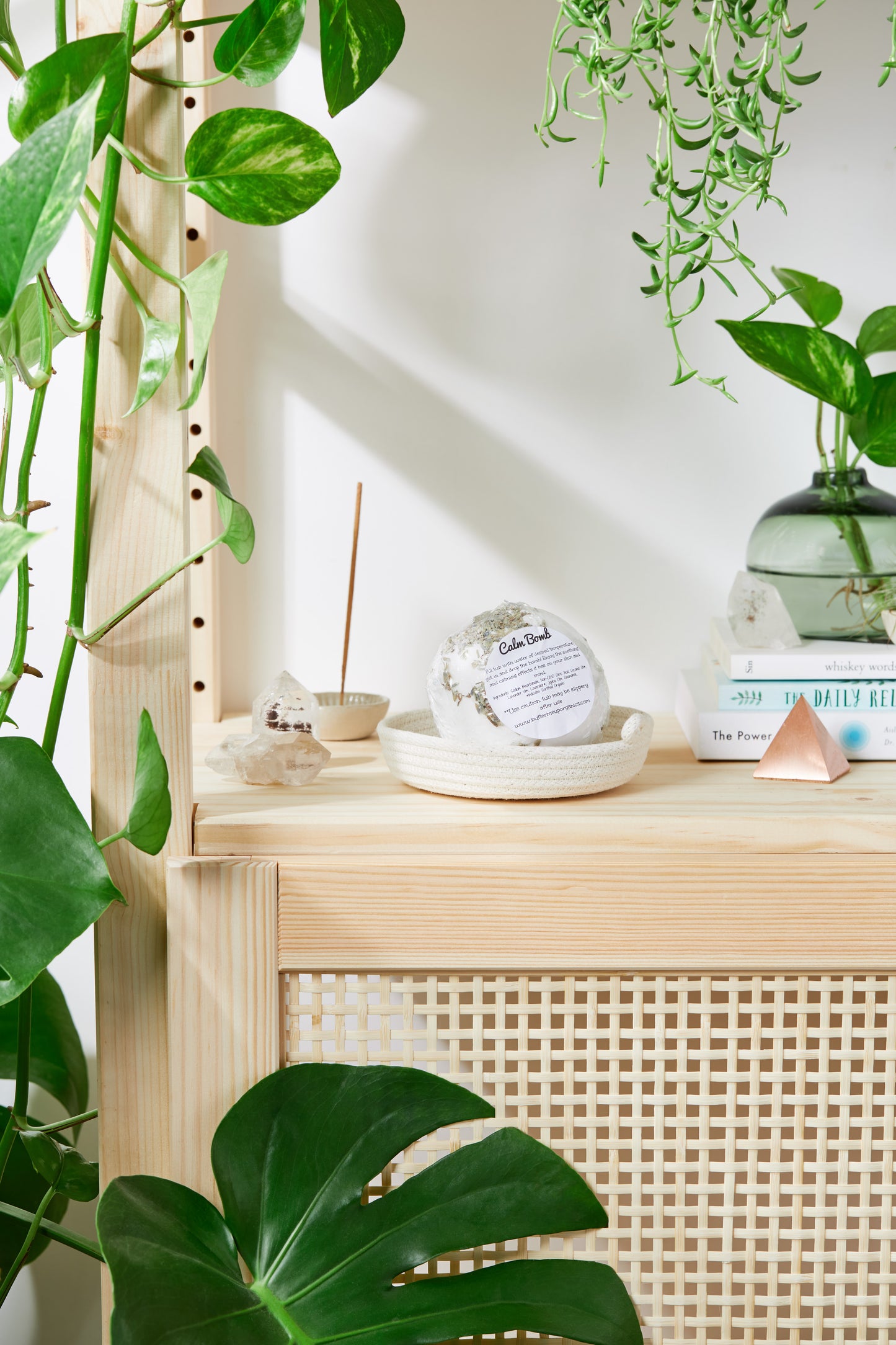 Calm Bomb Organic Bath Bomb – All-Natural Aromatherapy Bath Soak