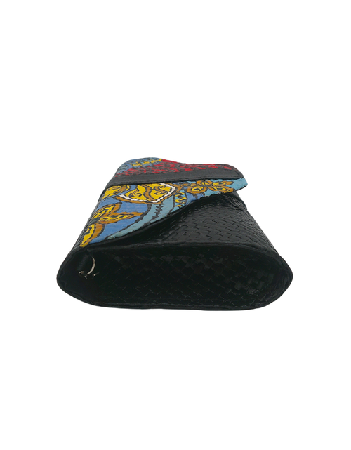 Load image into Gallery viewer, Hand-Painted Woven Straw Clutch – Artisan Boho-Chic Clutch with Colorful Abstract Design
